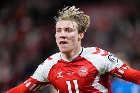 Rasmus Hojlund has agreed terms with Man Utd & PSG, but Red Devils one ...