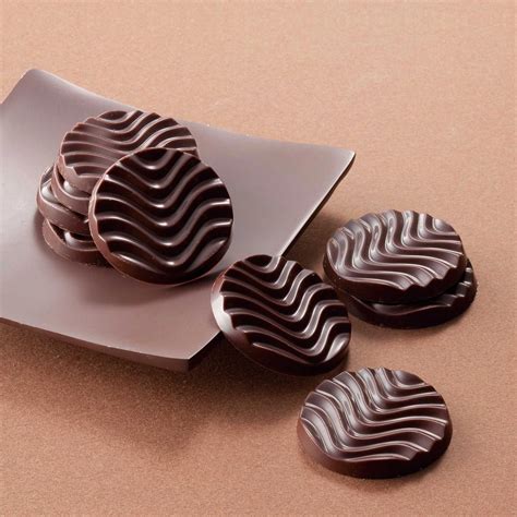 ROYCE’ Dark Chocolate Gift Set in 2020 | Dark chocolate gift, Chocolate assortment, Chocolate