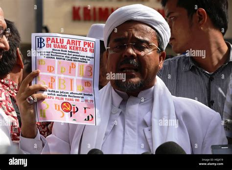 Jakarta, Indonesia. 23rd Jan, 2017. Habib Rizieq Shihab meet the call of the regional police in ...