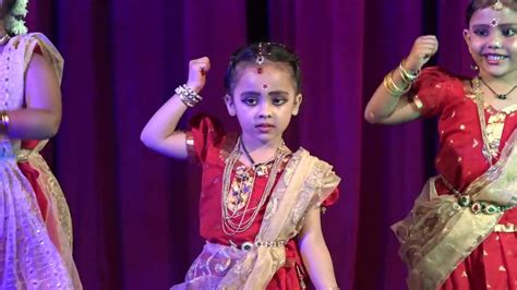 BENGALI DANCE IN STAGE PROGRAM - YouTube