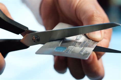 A bill in Congress wants to lower merchant 'swipe' fees, but will it kill your credit card ...