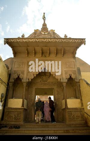 Temple nidhi van, vrindavan, mathura, uttar pradesh, india, asia Stock ...