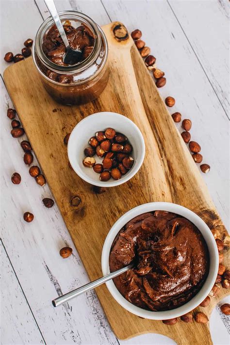 Vegan Nutella (Easy and Healthy!) | The Picky Eater