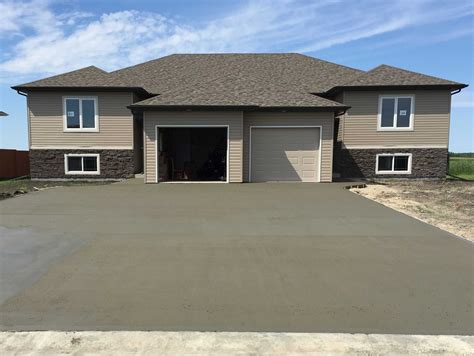 Concrete Driveway - Laurin Contracting