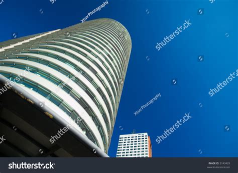 Curved Round Skyscraper Stock Photo 5143429 | Shutterstock