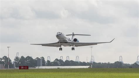 2nd Gulfstream G800 Flight Test Aircraft Completes 1st Flight