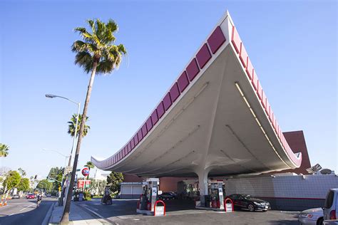 Googie architecture in Los Angeles, from diners to gas stations