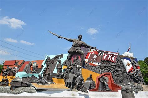 Andres Bonifacio Shrine Monument In Manilaphilippines Place Tourism Bonifacio Photo Background ...