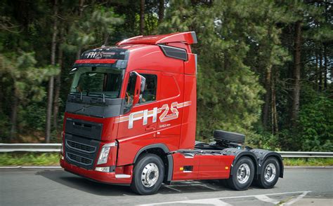 Volvo FH 540 6x4 é o "Caminhão do Ano" no Prêmio Lótus - Estradas