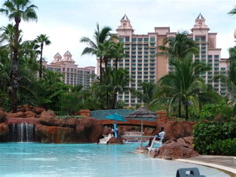 "Hauptpool im Nachbarhotel Atlantis" Comfort Suites Paradise Island (Paradise Island ...