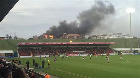 BBC News - Sixfields pub on fire near Northampton football stadium