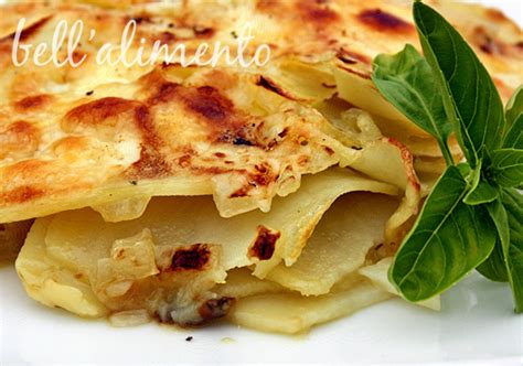 Frico con Patate {Potato and Cheese Fry} - bell' alimento | bell' alimento