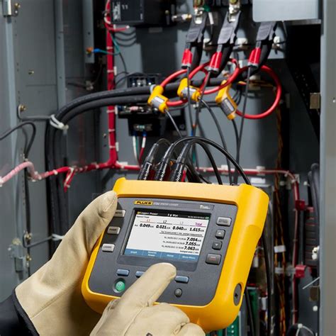 Fluke 1732 Three Phase Power and Energy Logger - Load Study Recorder