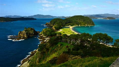 New Zealand–The Bay of Islands in New Zealand, Australia / Pacific - G Adventures