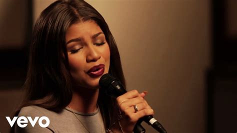 Zendaya - Replay (Acoustic) - YouTube