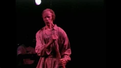 Yellowman - nobody move nobody get hurt (HQ) Live - YouTube