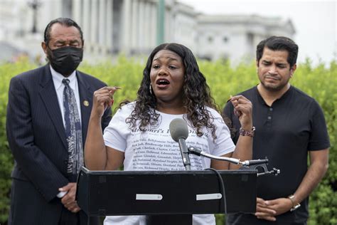 For Missouri Rep. Cori Bush, the eviction fight is personal | Courthouse News Service