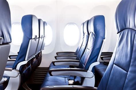 The FAA Refuses To Regulate the Amount of Airplane Legroom | Domestic airlines, Economy seats ...