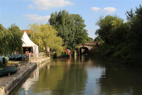 Kennet and Avon Canal, Bradford on Avon - Beautiful England Photos