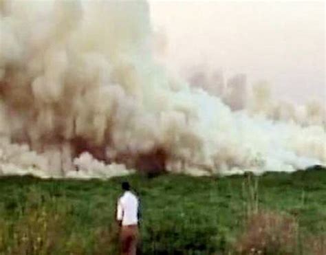 Devastating! Polluted Bellandur lake in Bengaluru catches fire; covers ...