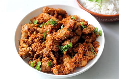 Chicken Sukka - A Mangalorean's Favorite Dry Chicken Dish