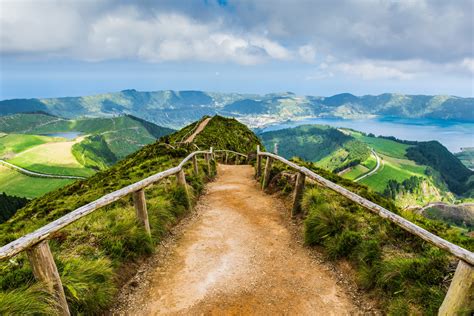 Visit Sete Cidades: 2021 Travel Guide for Sete Cidades, Ponta Delgada | Expedia