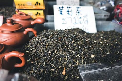 Dried jasmine tea leaves for sell | Free public domain photo