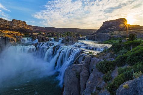 Shoshone Falls In Idaho Is The Most Epic Waterfall In The Northwest