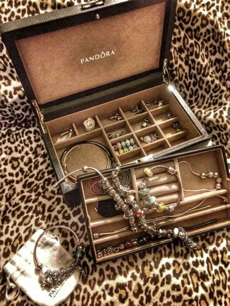 PANDORA Jewelery Box ♡♡♡ I Want One Of Those! | Pandora jewelry box ...