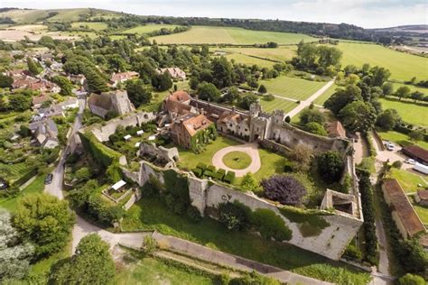 Fairy tale castles and medieval manors - Here are 8 of the coolest ...