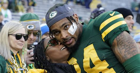 Packers' Jonathan Owens Reveals Advice from Simone Biles That Led to ...