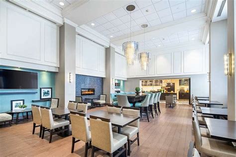 Hampton Inn & Suites by Hilton Toronto Airport - UPDATED 2023 Prices, Reviews & Photos ...