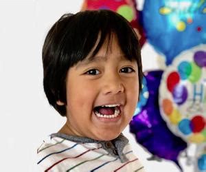 Ryan ToysReview - Bio, Facts, Family Life of YouTuber