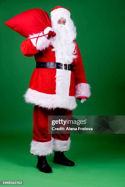 67 Santa Hat Green Screen Stock Photos, High-Res Pictures, and Images - Getty Images