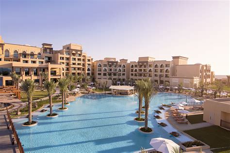 Saadiyat Rotana Resort - Abu Dhabi - rdmh ltd.