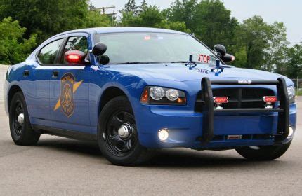 Police Cars: Dodge Charger - Lee Lofland