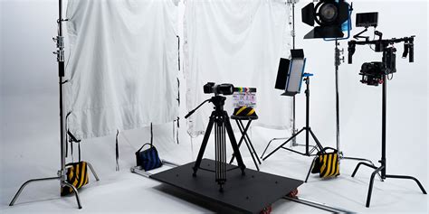 What Is a Dolly Zoom? How and When to Use It