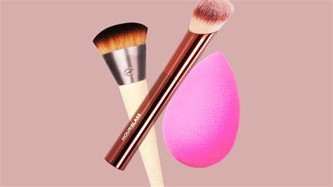 14 Best Foundation Brushes of 2024 for a Flawless Base, Tested | Allure