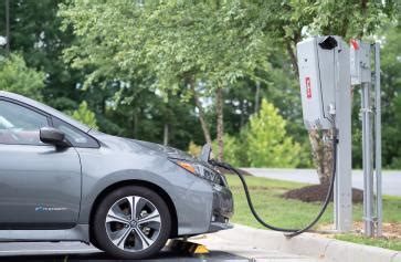 Nissan approves first bi-directional charger for use with Nissan LEAF ...