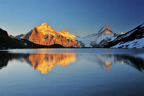 Lake Bachalpsee Photograph by Raimund Linke