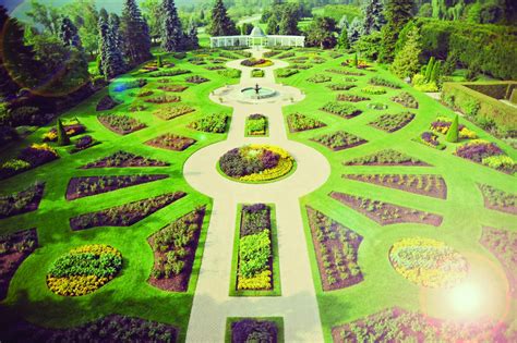 10 Must-See Botanical Gardens Across Canada | Reader's Digest Canada