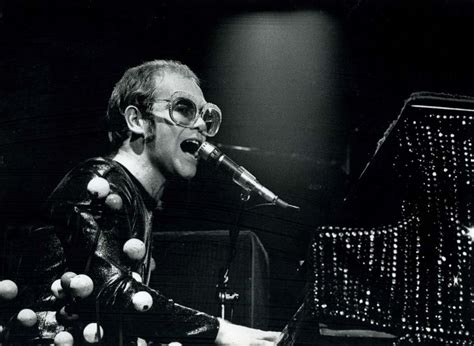 Elton John - 1970's Music Photo (29251810) - Fanpop