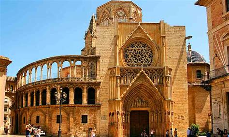 The Secrets of Valencia Cathedral - Taronja Spanish School