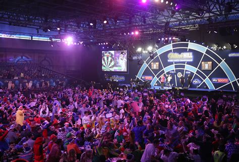 Humphries, Smith or MVG – Who will win this years PDC World ...