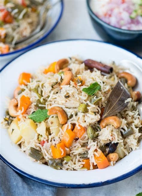 Easy Veg Pulao Recipe - The flavours of kitchen