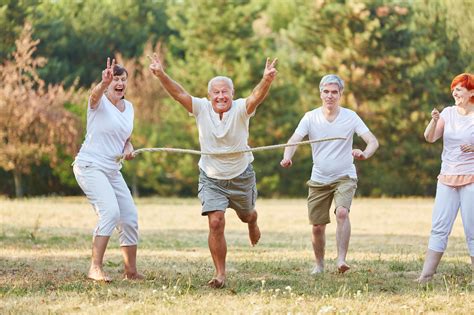 5 Benefits of Retirement Communities You May Not Have Known - Connect55+