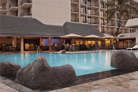 Courtyard King Kamehameha's Kona Beach Hotel Outdoor Pool Bar | Kona ...