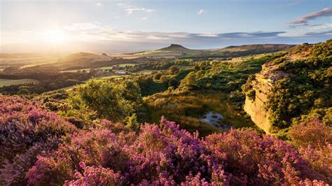 What to see, where to stay and what to do in North York Moors | loveexploring.com