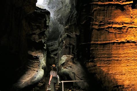 How Mammoth Cave Formed - Mammoth Cave National Park (U.S. National Park Service)