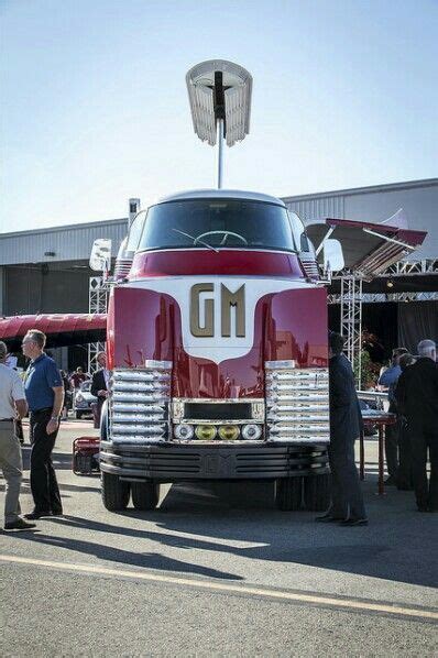 GM Futurliner Parade of Progress bus | Vintage trucks, Buses for sale ...